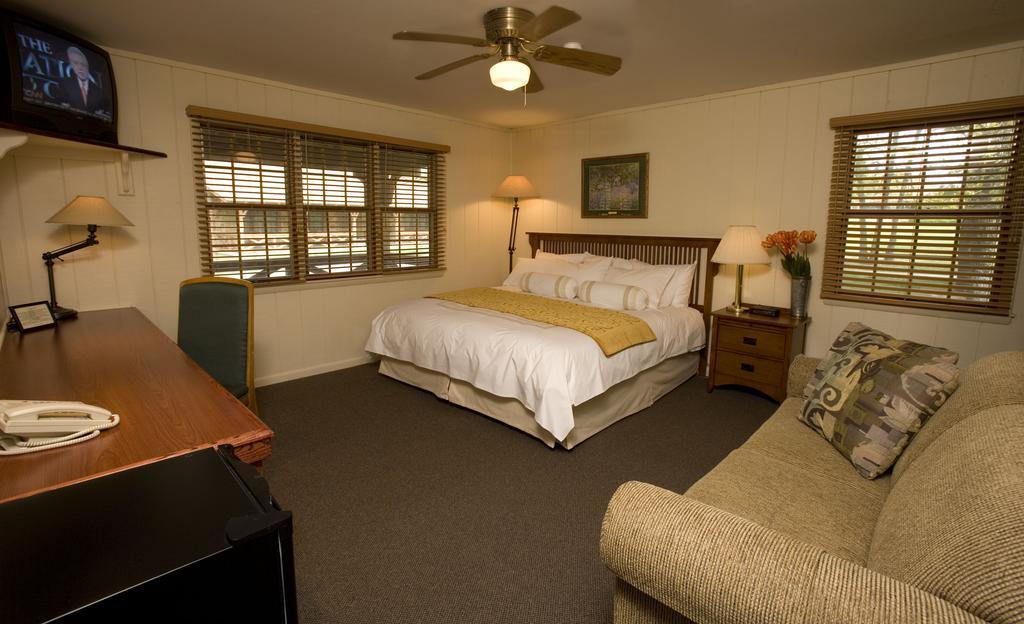 Postoak Lodge And Retreat Тълса Стая снимка